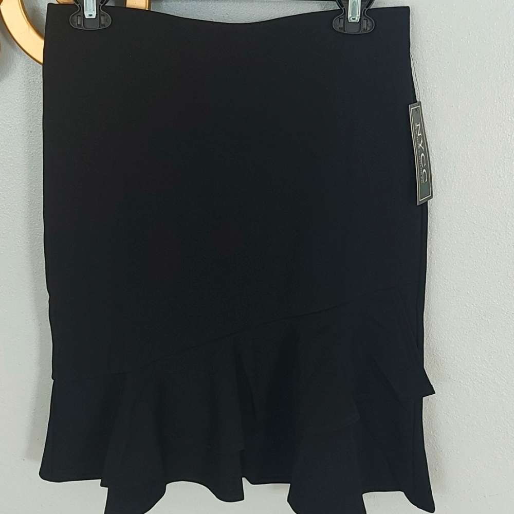 NYCC BLACK SKIRT